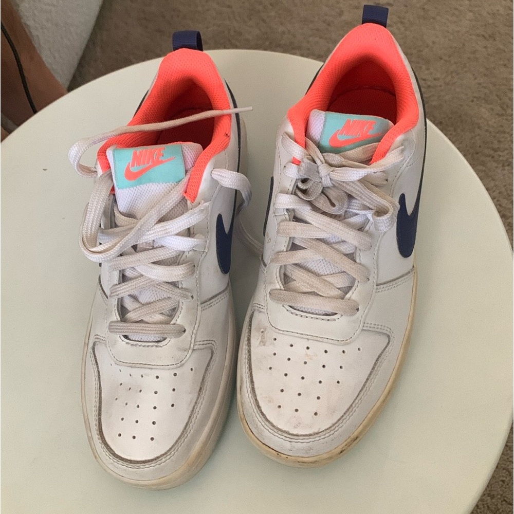 Young kids NIKE COURT VISION LOW